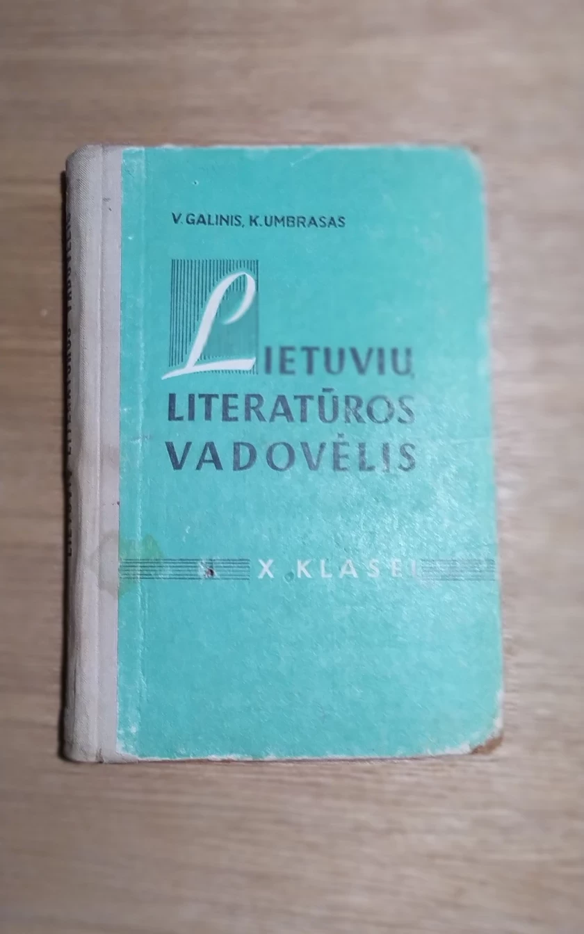 Lietuvių literatūros vadovėlis X klasei