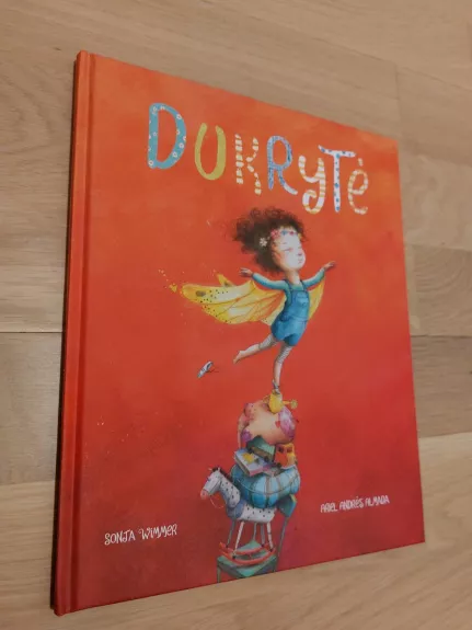 Dukrytė (su nežymiu defektu)