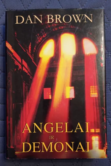 Angelai ir demonai - Dan Brown, knyga