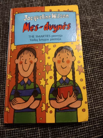 Mes - dvynės - Jacqueline Wilson, knyga