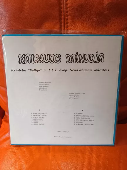 Kalnuos Dainuoja