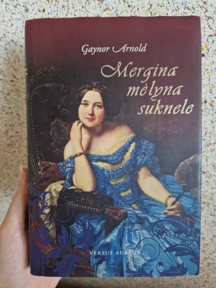 Mergina mėlyna suknele - Arnold Gaynor, knyga 1