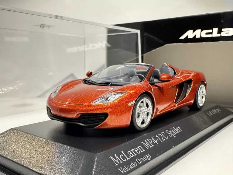 McLaren MP4-12C Spider 1:43 Minichamps - , namai ir interjeras 1