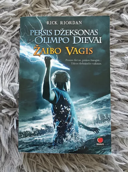 Persis Džeksonas. Olimpo dievai. Žaibo vagis - Rick Riordan, knyga 1