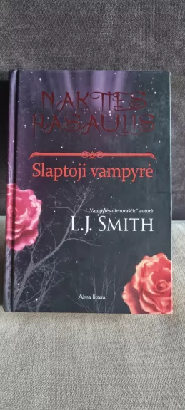 Slaptoji vampyrė - L.S. Smith, knyga