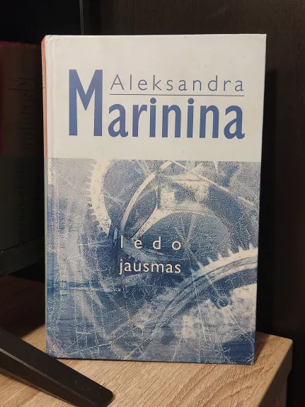 Ledo jausmas - Aleksandra Marinina, knyga