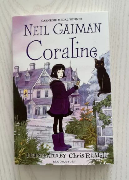 Coraline - Neil Gaiman, knyga 1