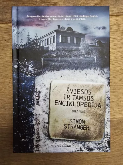 Šviesos ir tamsos enciklopedija - Simon Stranger, knyga 1