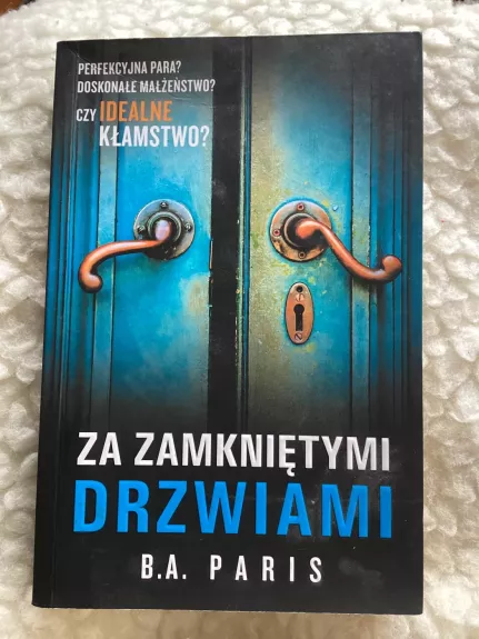 Za Zamkniętymi Drzwiami