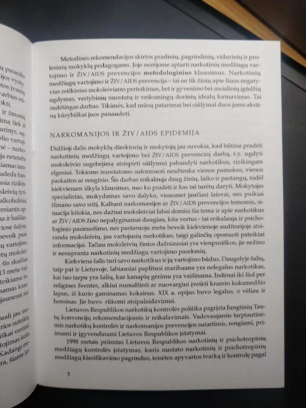 Narkotikų vartojimo ir ŽIV/AIDS prevencija ugdymo institucijose - Autorių Kolektyvas, knyga 3