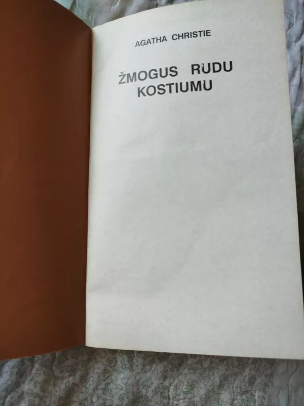 Žmogus rudu kostiumu - Agatha Christie, knyga 3