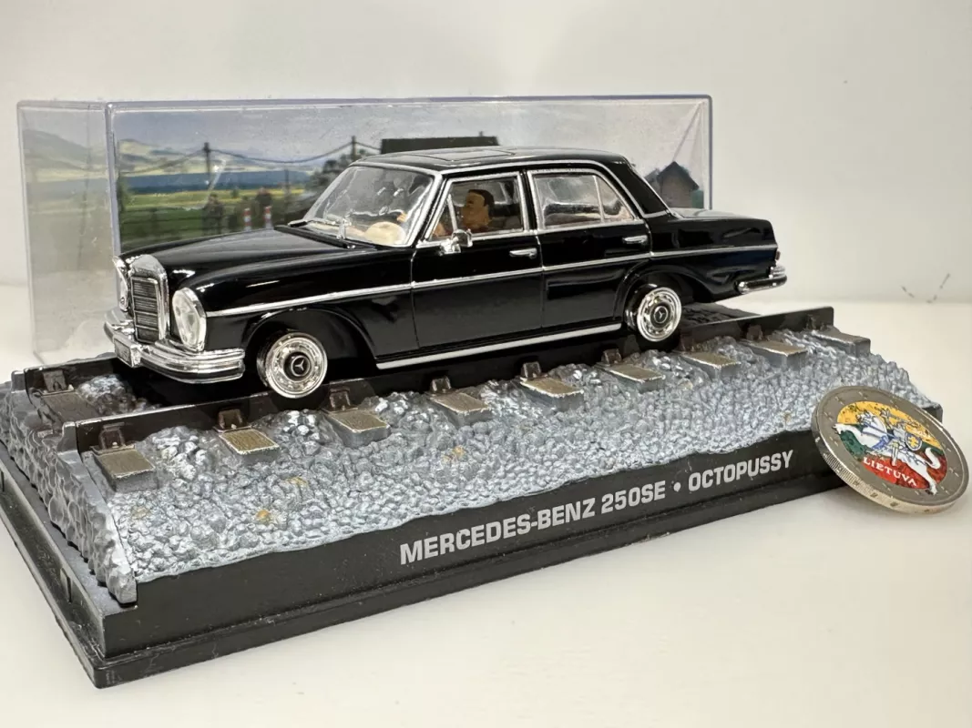 Mercedes-Benz 250SE Octopusy 1:43 James Bond 007 - , namai ir interjeras 2