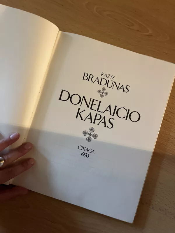 Donelaičio kapas - Kazys Bradūnas, knyga 3