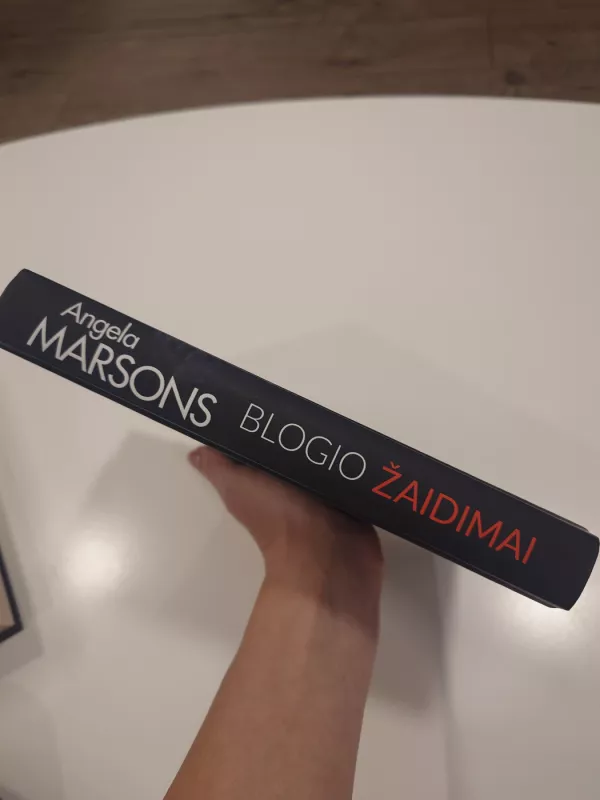 Blogio žaidimai - Angela Marsons, knyga 4