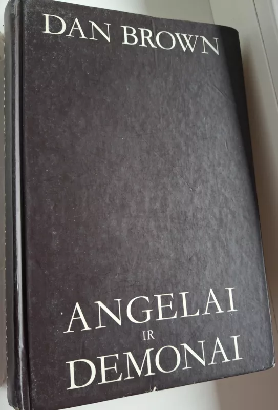 Angelai ir demonai - Dan Brown, knyga 3