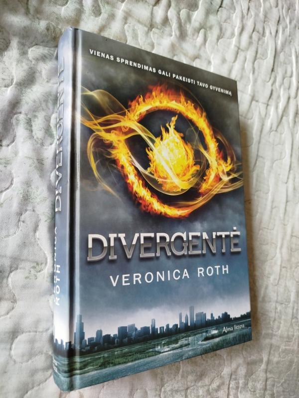 Divergentė - Roth Veronica, knyga 2