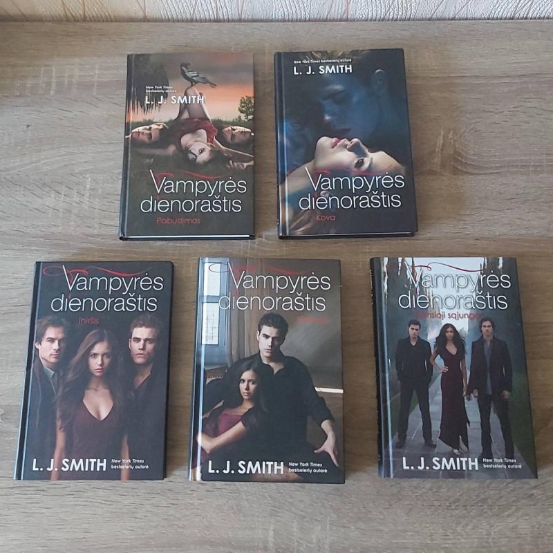 Vampyrės dienoraštis: Pabudimas, Kova, Įniršis, Tamsioji sąjunga, Sutemos - L.J. Smith, knyga 2