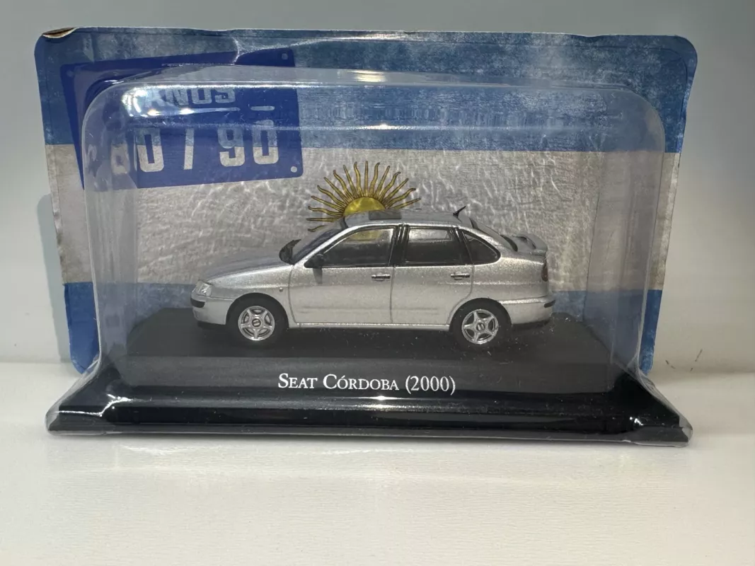 Seat Cordoba 2000 1:43 Salvat - , namai ir interjeras 3