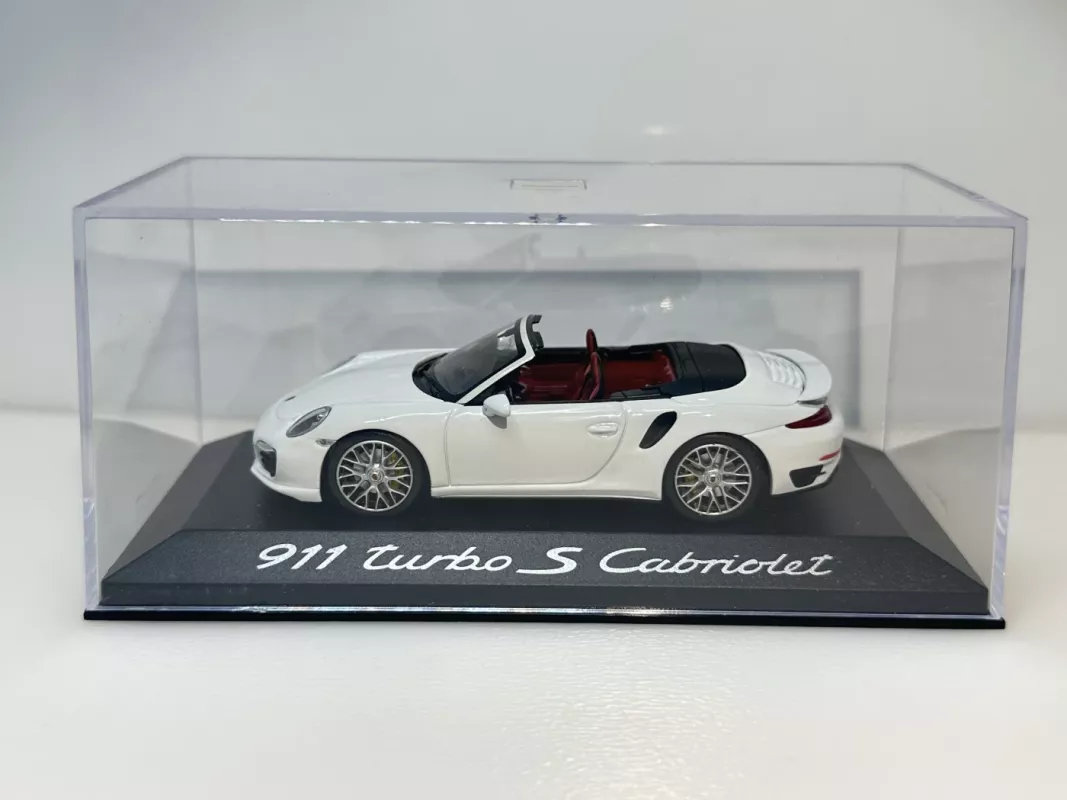 Porsche 911 991 Turbo S Cabriolet 1:43 Minichamps - , namai ir interjeras 3