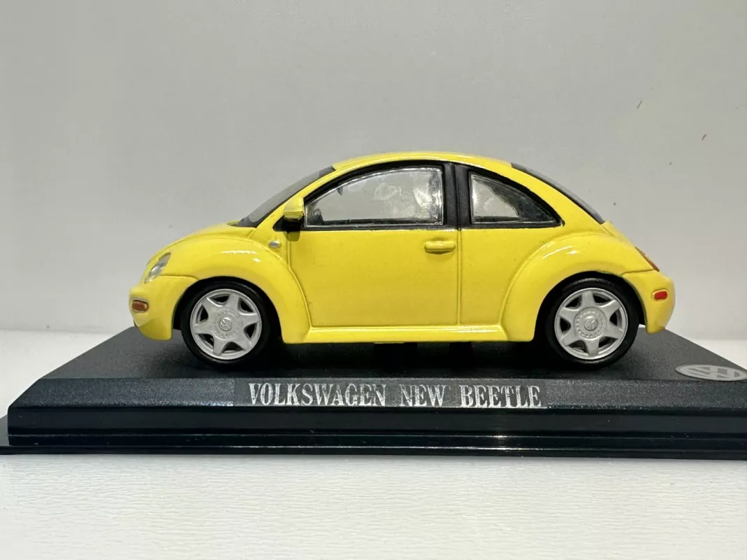 Volkswagen New Beetle 1:43 Del Prado [tik su stoveliu] - , namai ir interjeras 4