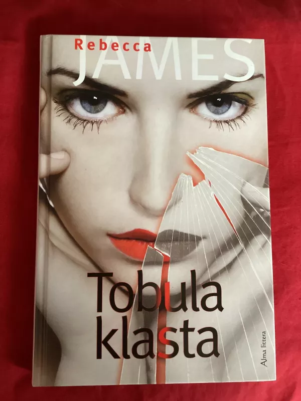 Tobula klasta - Rebecca James, knyga 2