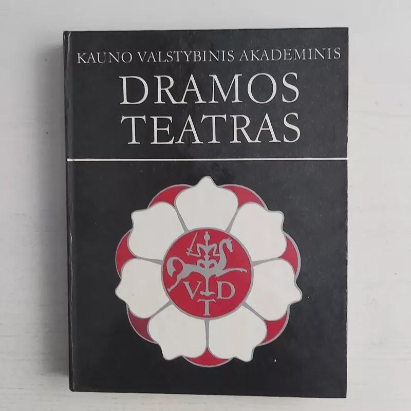 Kauno valstybinis akademinis dramos teatras, 1920-1990 - V. Savičiūnaitė, knyga 2