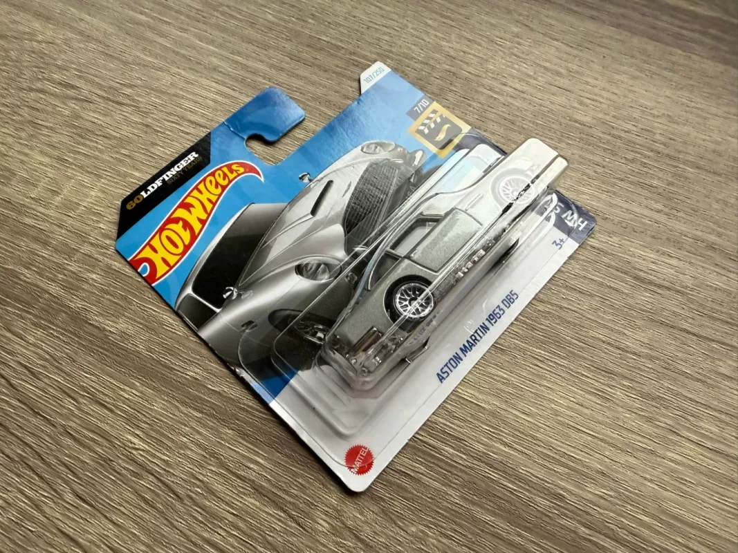 Aston Martin 1963 DB5 Hot Wheels - , namai ir interjeras 3